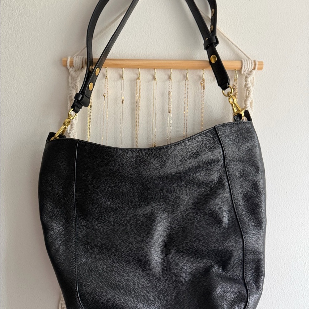 Vince Camuto shoulder bag - Picture 9 of 9